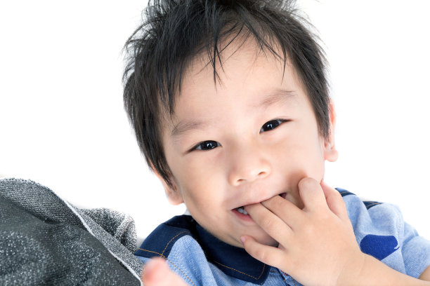 快乐的亚洲孩子的肖像图片下载