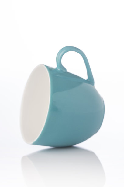 漂亮的蓝绿色茶杯图片下载