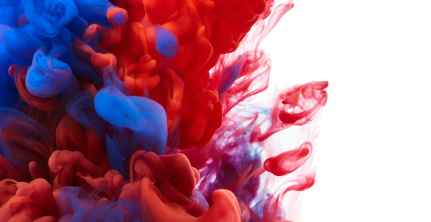 墨水滴入水中图片下载