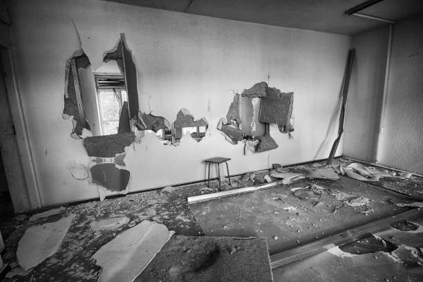 受灾的房间图片下载