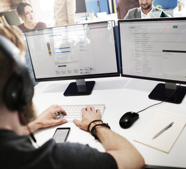 客户服务人员工作协助概念图片下载