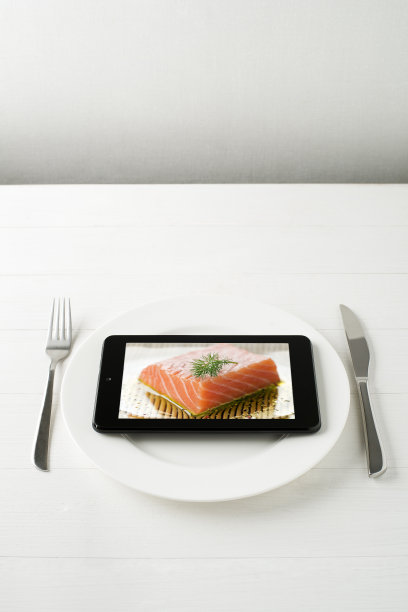 平板电脑吃午饭图片下载