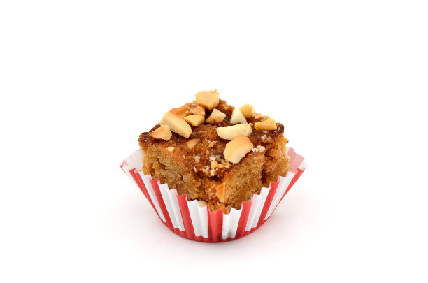 白色巧克力片金发女郎孤立在白色背景上图片下载