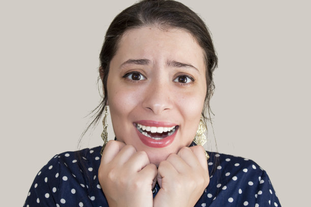 震惊的女性图片下载