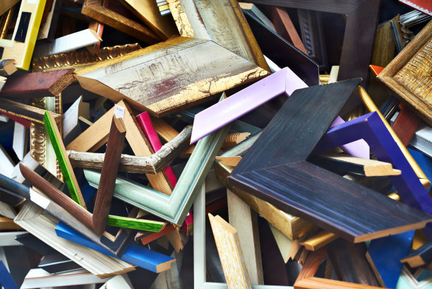 从图片的边角料框架中提取背景图片下载