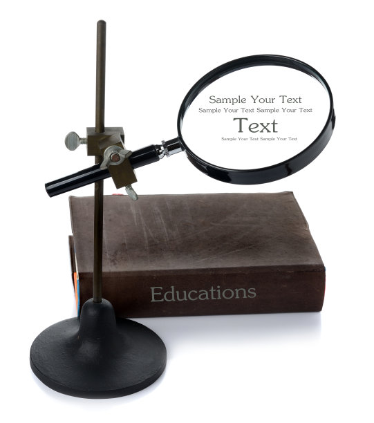 放大镜和一本书图片下载