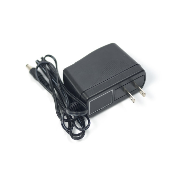 黑色电缆隔离在白色背景上图片下载