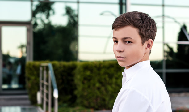 在商业中心附近图片下载