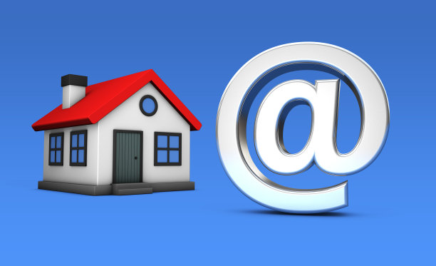 房子模型和在象征网上财产概念图片下载