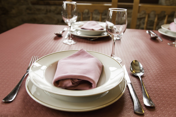 餐具在餐厅图片下载