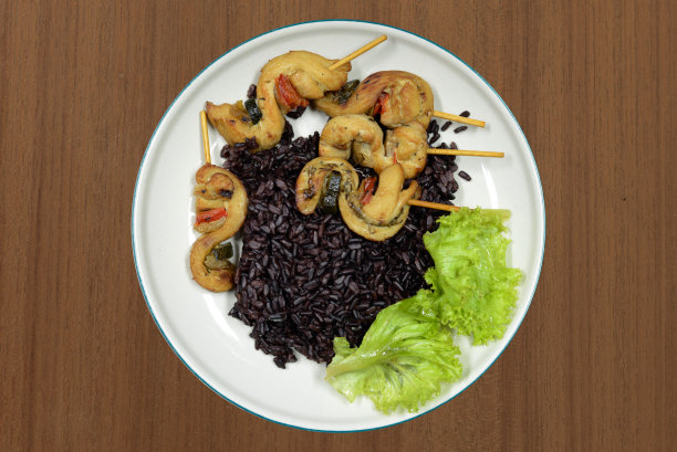 黑莓饭配泰式鸡盘图片下载