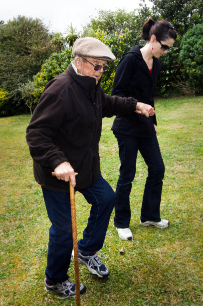 帮助和帮助老年人图片下载