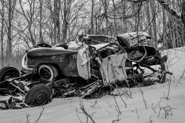 一堆旧汽车图片下载