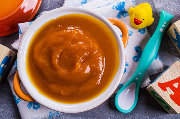 家庭自制的婴儿食品图片下载