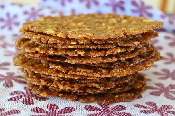 薄糖和杏仁饼干图片下载