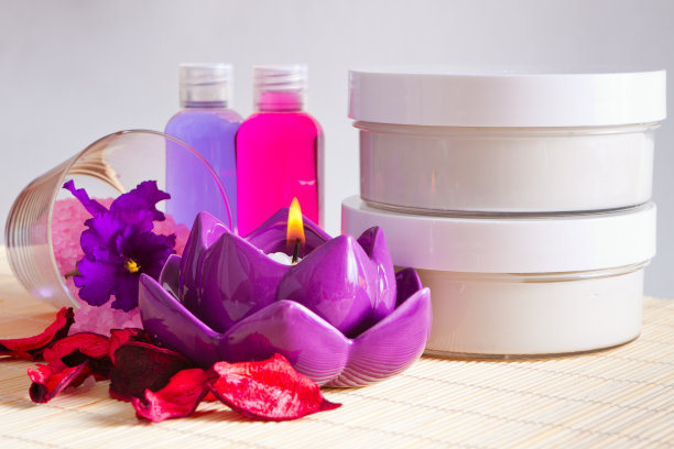 沐浴露和身体护理霜图片下载