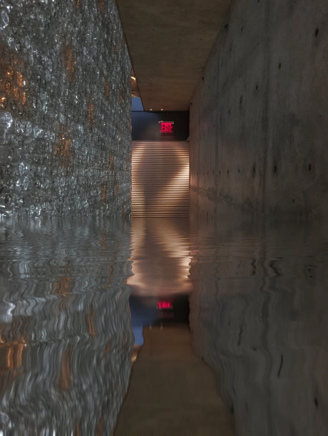 入口进水，入口有出口标志图片下载