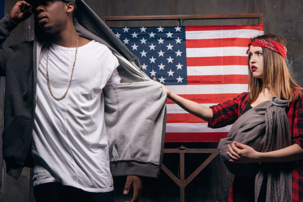 孩子没有父亲。家庭关系问题图片下载