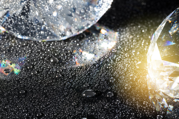 水晶闪亮的黑色背景图片下载