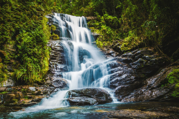 巴西米纳斯吉拉斯州马图图的美妙水域图片下载