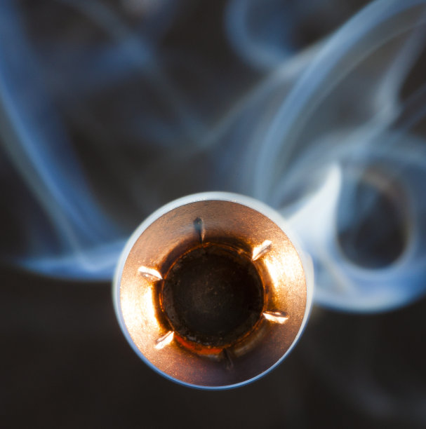 吸烟的子弹图片下载