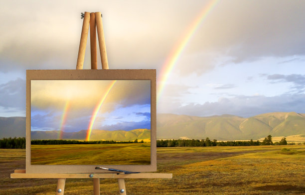 阿尔泰山水，双虹雨后在山间图片下载