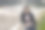 在马道上的女人图片下载