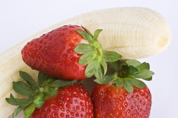 草莓和香蕉图片下载