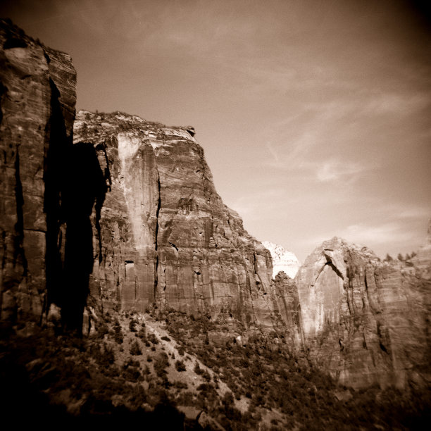 锡安国家公园的悬崖图片下载