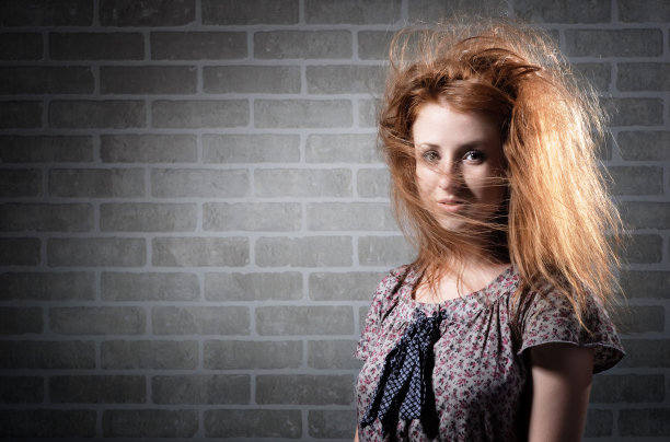 Redhaired神秘的女人图片下载