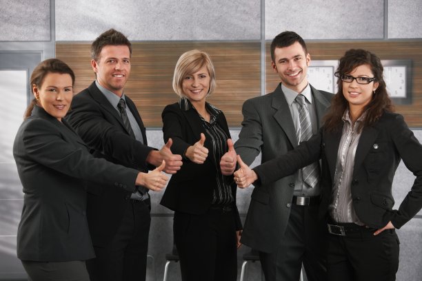 快乐的业务合作伙伴图片下载