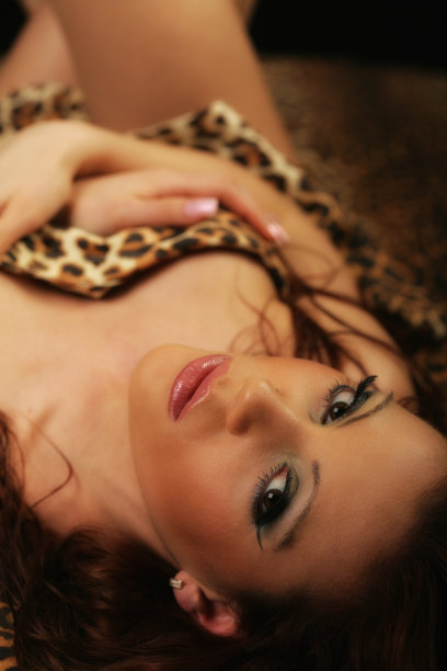 床上的性感女人图片下载