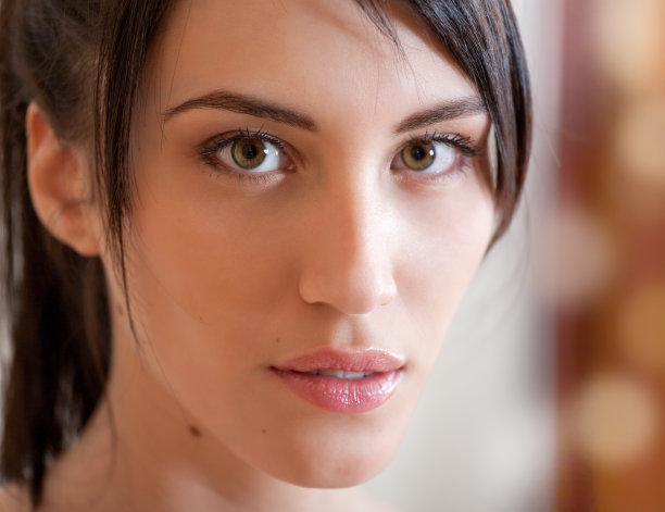 迷人女孩的肖像图片下载