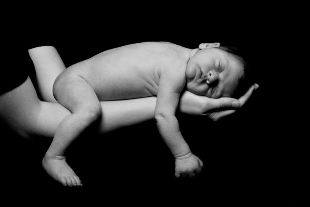 新生儿睡觉图片下载