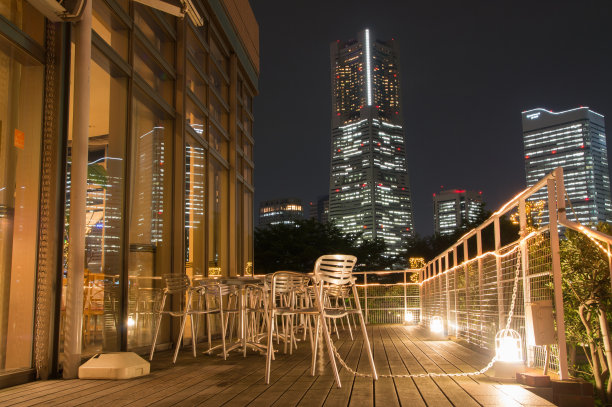 阳台在晚上图片下载