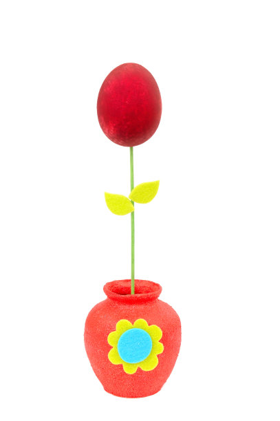 红花瓶里的复活节彩蛋。孤立在白色上图片下载