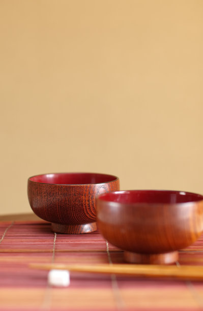 亚洲餐桌上的筷子图片下载