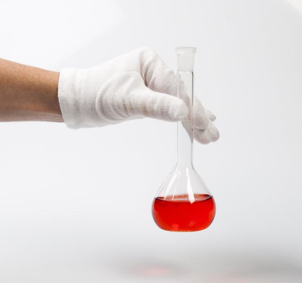 拿着试管。图片下载