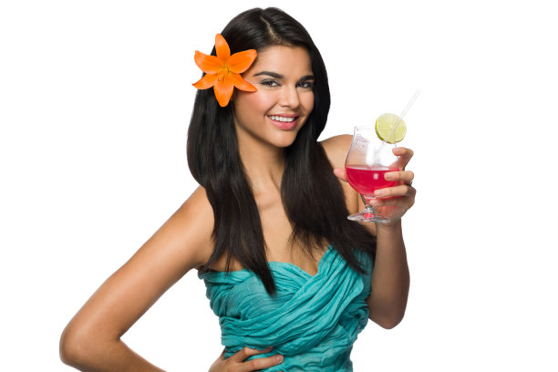 热带女人喝酒图片下载