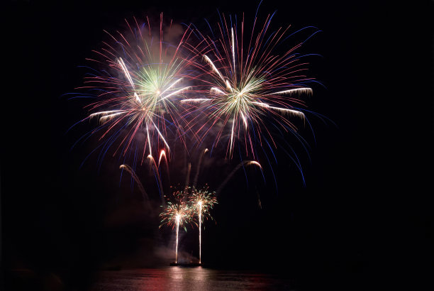 五彩缤纷的烟火图片下载