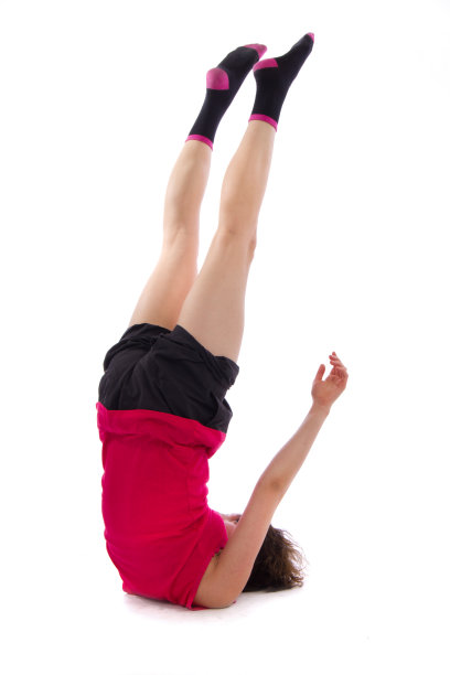 年轻女性做运动图片下载