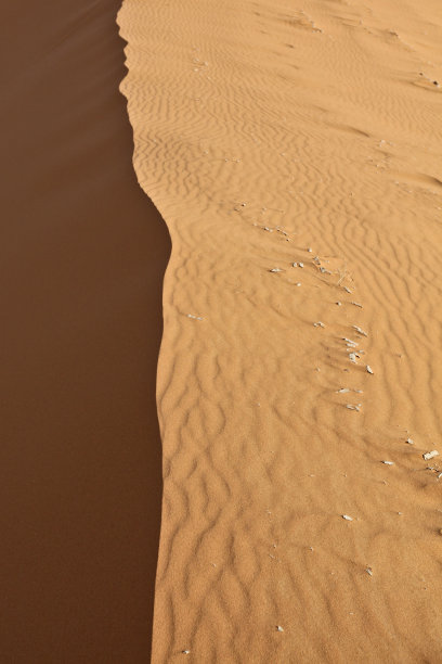 一波又一波的沙子图片下载