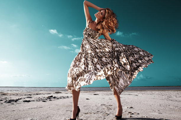 咸的沙漠图片下载