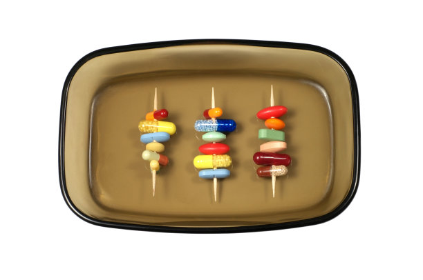 药在盘子里图片下载