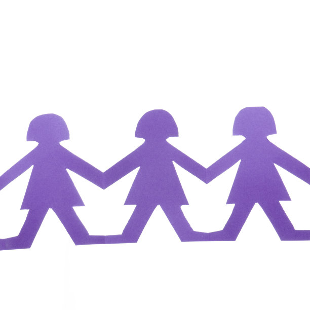 黄色社区纸娃娃链上隔离白色图片下载