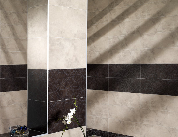 家用新浴室瓷砖图片下载