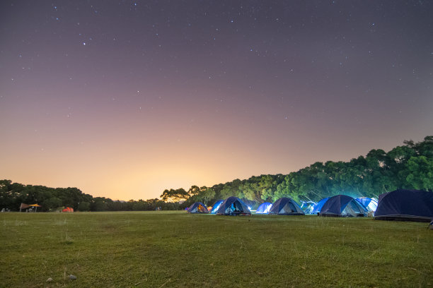晚上露营地图片下载