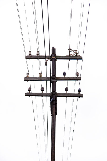 老木制电力传输杆-股票形象图片下载