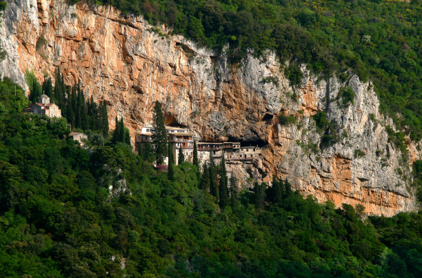 “岩石”修道院图片下载
