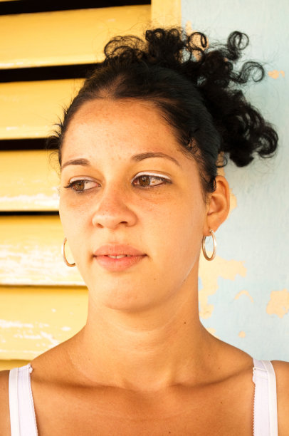 古巴的女人图片下载